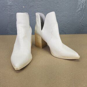 Steve Madden Chaya Pointed Toe Bootie Women's 9.5 White Leather Croc Split Heel